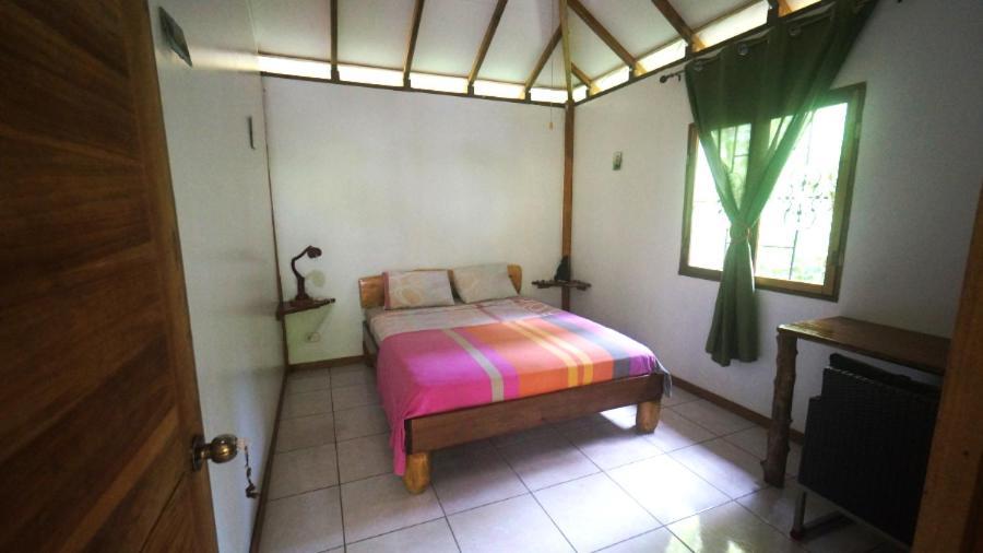 Casa De Los Amigos Caribena Cahuita Exterior foto