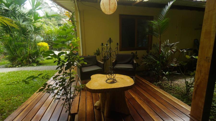 Casa De Los Amigos Caribena Cahuita Exterior foto