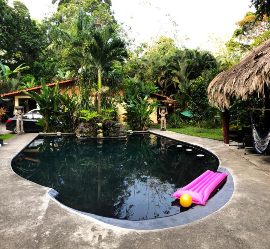 Casa De Los Amigos Caribena Cahuita Exterior foto